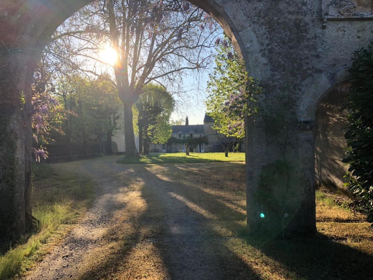 Chateau De La Mothe Saint-Sulpice-en-Pareds Exterior photo
